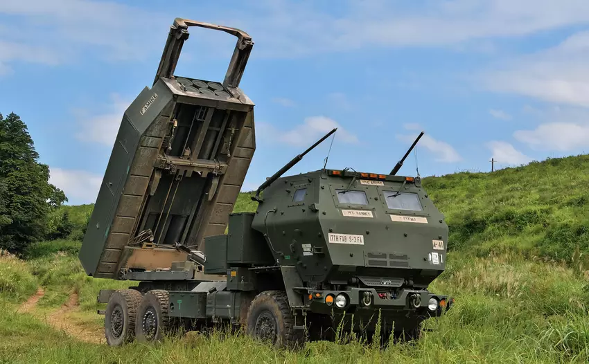 Siły Zbrojne Ukrainy wykonały drewniane kopie HIMARS MLRS i zmusiły Rosjan do wydania na nie 10 pocisków manewrujących o wartości 65 000 000 USD