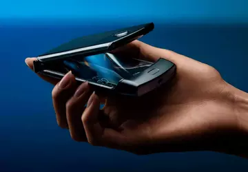 Motorola przygotowuje udoskonalona wersję składanego smartfona ...