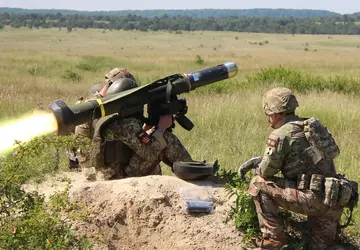 Spektakularne wideo: APU używający FGM-148 Javelin ...