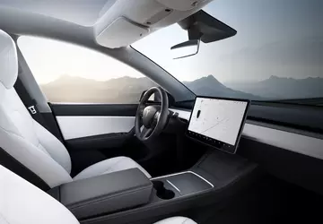 NHTSA zmusi Teslę do wycofania samochodów ...