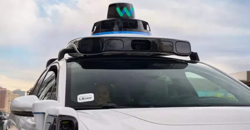 Uber i Waymo uruchamiają autonomiczne taksówki w Teksasie