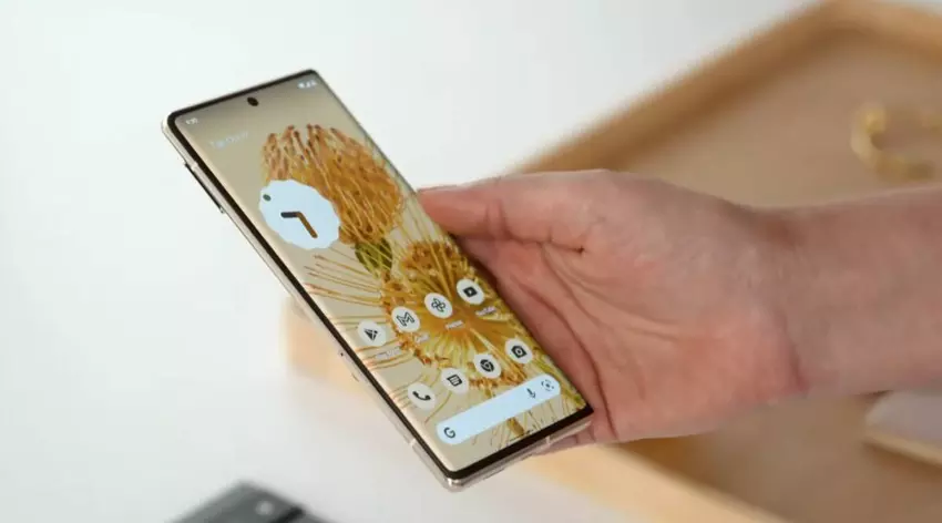 Google wypuściło dziwną aktualizację dla Pixel 6 i Pixel 6 Pro