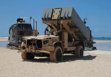 Oshkosh Defense otrzymał 23,7 mln USD ...