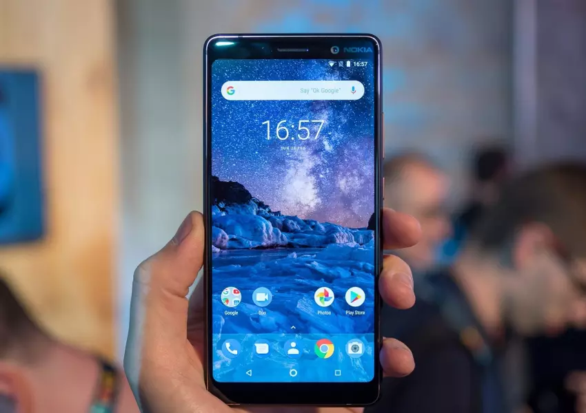 Nokia 7 Plus będzie dołączona do Google Home Mini