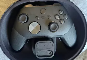 Gamer kupił prototyp Xbox Elite 3 ...