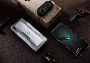 100% przez 38 minut: Black Shark ...