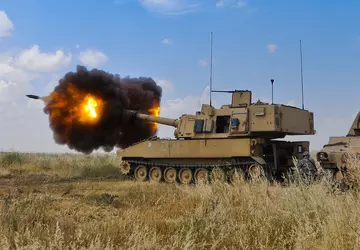 Siły Zbrojne Ukrainy otrzymały sześć samobieżnych ...