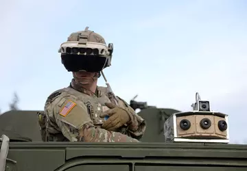 Superżołnierze już tu są: Meta i ...