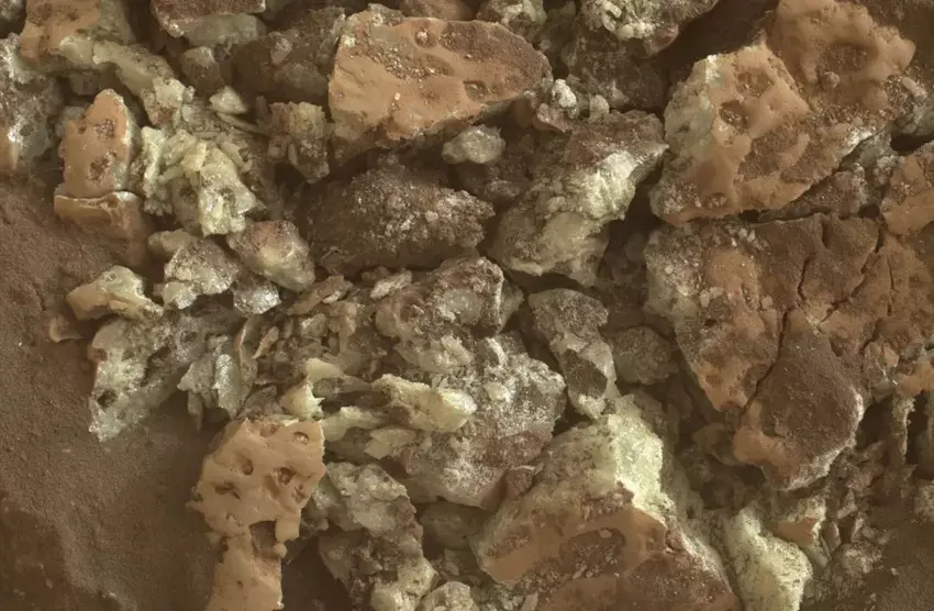 NASA dokonała sensacyjnego odkrycia: kryształy siarki na Czerwonej Planecie (wideo)