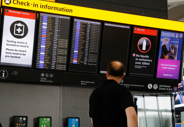 Ogromny cyberatak spowodował opóźnienia i odwołania ...