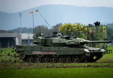 Kontrakt 2 900 000 000 euro: ...