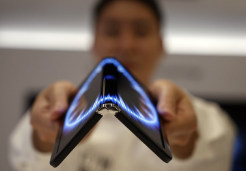 LG wprowadza zginane panele dla laptopów ...