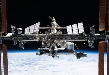 NASA odwołuje spacer kosmiczny astronautów z ...