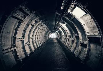 Bardzo dziwne rzeczy: DARPA szuka tuneli ...