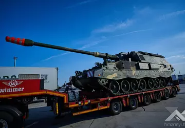 Węgry otrzymują pierwsze samobieżne haubice Panzerhaubitze ...