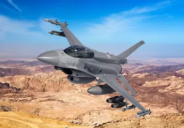 F-16 Fighting Falcon zestrzeliwuje UFO nad ...