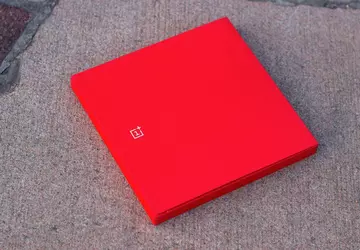 Prezes OnePlus pokazał pudełko nowego OnePlus ...