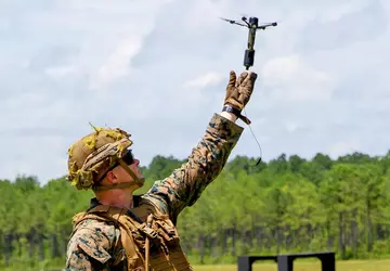 Australia przekaże Ukrainie 300 wystrzeliwanych z ...