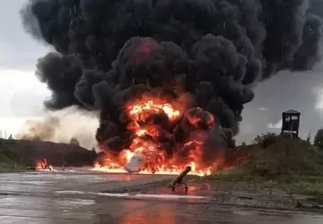 Nieznany dron kamikadze całkowicie zniszczył bombowiec ...