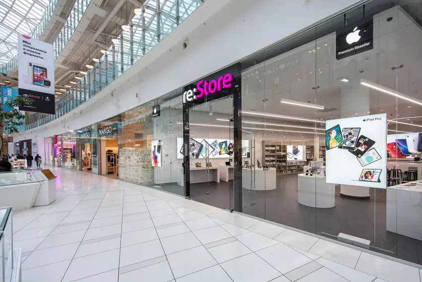 Oficjalni sprzedawcy Apple w Rosji zamykają sklepy z powodu niedoboru towarów i spadku popytu na iPhone'y