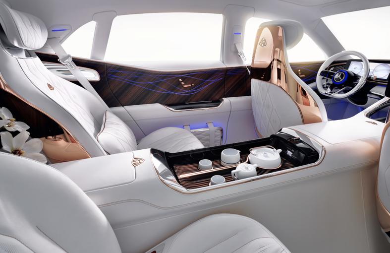 Wizja Mercedes-Maybach Ultimate Luxury salon 1.jpg