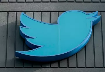 Elon Musk zwolnił prawie cały personel ...