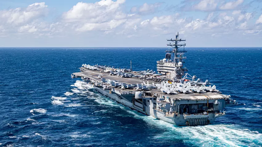 Stany Zjednoczone wysłały lotniskowiec USS Ronald Raegan wraz z niszczycielem USS Shoup, krążownikami rakietowymi USS Robert Smalls i USS Antietam do Republiki Korei