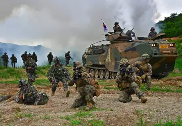 Wyrzutnie rakiet i amunicja: Korea Południowa ...