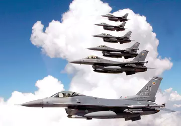 Voice of America: Ukraińscy piloci rozpoczną ...