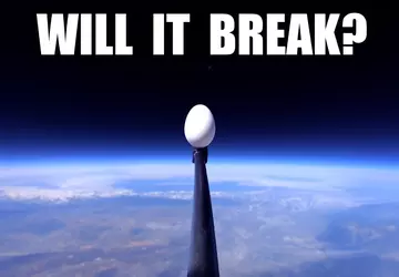 Były inżynier NASA zrzuca dwa kurze ...