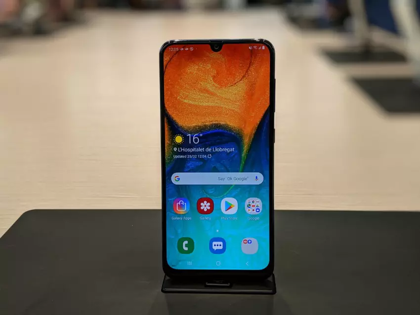 Samsung Galaxy A70s zauważony na stronie Google z układem Snapdragon 675, 6 GB pamięci RAM i Androidem 9 Pie na pokładzie