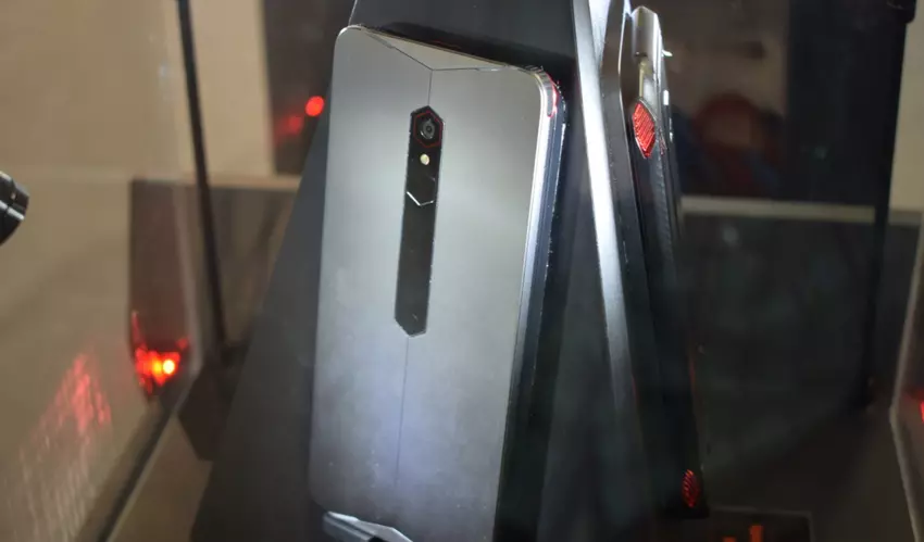 Nubia zwiastuje swój smartfon do gier Red Devil