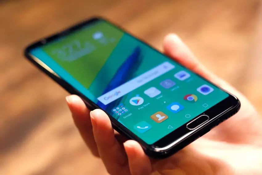 Huawei P20 otrzyma mechaniczny przycisk "Home" i dwie główne kamery zamiast trzech