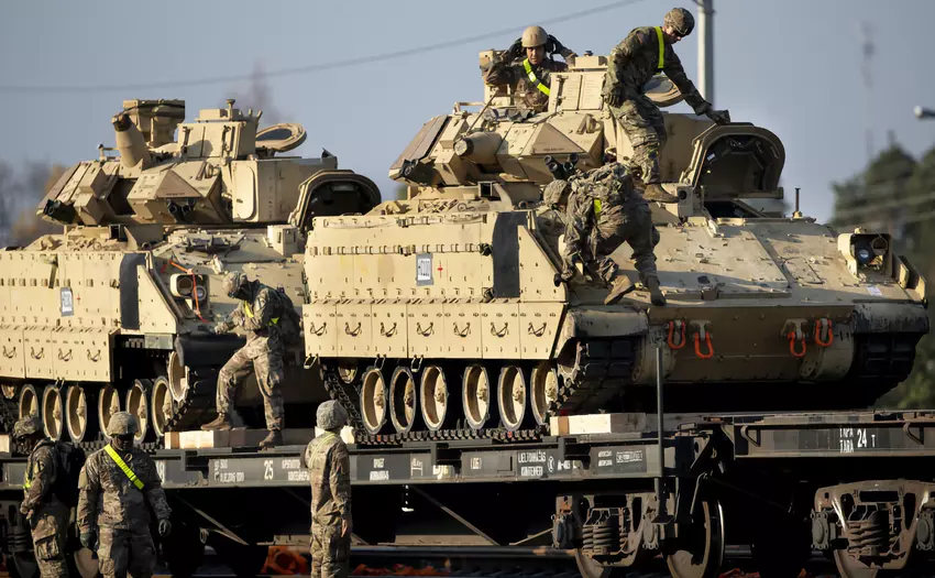 Sekretarz Generalny NATO: Sojusznicy i partnerzy dostarczają na Ukrainę ponad 1.550 pojazdów opancerzonych i 230 czołgów