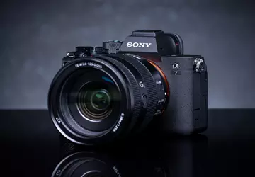 Nowy pełnoklatkowy bezlusterkowiec Sony A7V może ...
