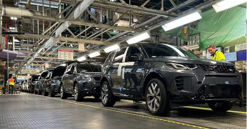 Hacking JLR: brytyjski rząd dołączył do przywracania produkcji