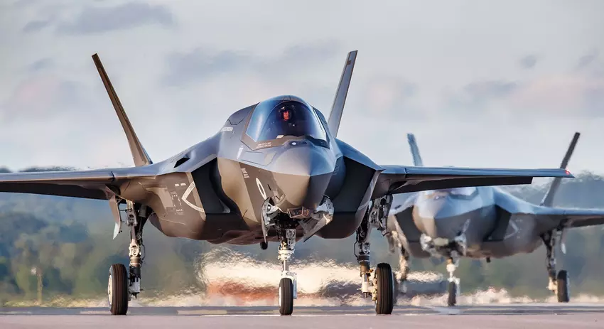 F-35 Lightning II po raz pierwszy wystrzeliwuje pociski AIM-120 AMRAAM podczas udziału w Arctic Challenge 2023