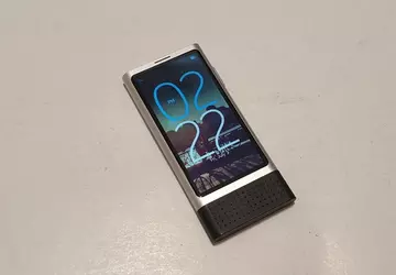 W serwisie eBay sprzedają prototyp niezapowiedzianego ...