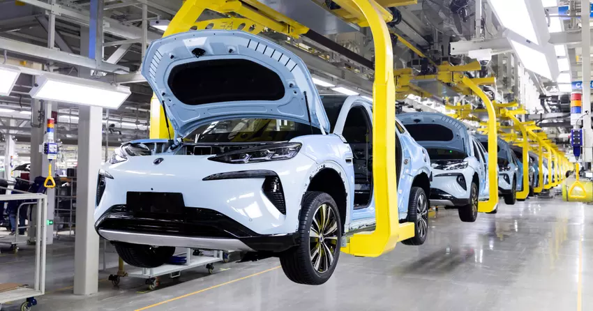 Toyota była zszokowana szybkością rozwoju elektrycznych samochodów BYD, - Reuters