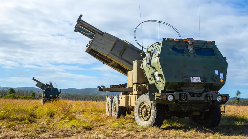 Australia zainwestuje 1,6 mld dolarów w zakup precyzyjnych pocisków kierowanych HIMARS, GMLRS i pocisków taktycznych PrSM o zasięgu do 500 km.