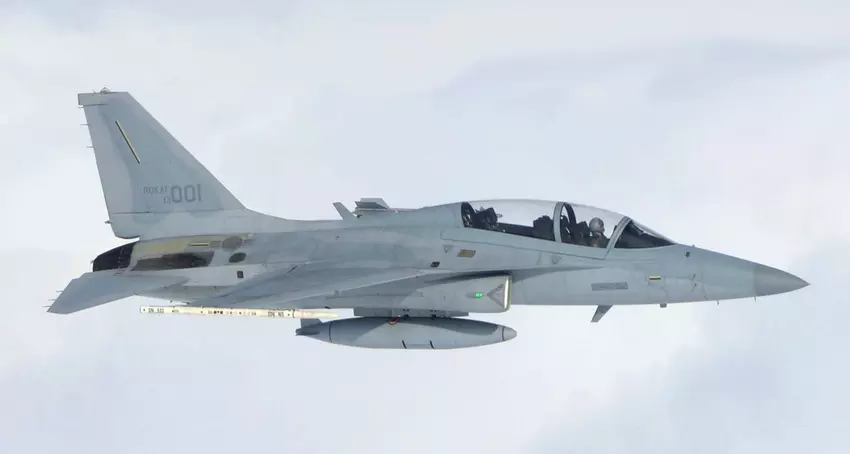 Republika Korei przekazała Polsce dwa kolejne lekkie samoloty bojowe FA-50 Fighting Eagle w ramach kontraktu o wartości 700 milionów dolarów.