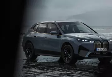 Podwójny 619 KM, zasięg 566 km ...