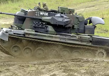 Samobieżne systemy obrony powietrznej Gepard, amunicja ...