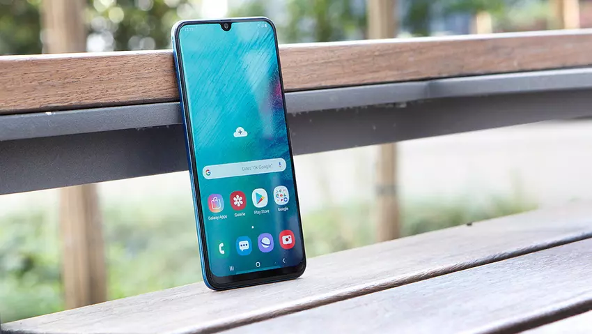 Samsung wydał grudniową aktualizację do Galaxy A50: poprawiono wydajność kamery i dodano funkcję Smart Capture