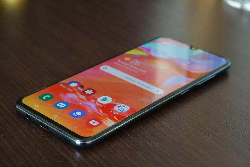 Insider: flagowy Samsung Galaxy A90 nie otrzyma poruszającą kamerę, jak Galaxy A80