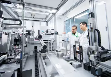 Pierwszy w pełni zaprojektowany przez sztuczną ...