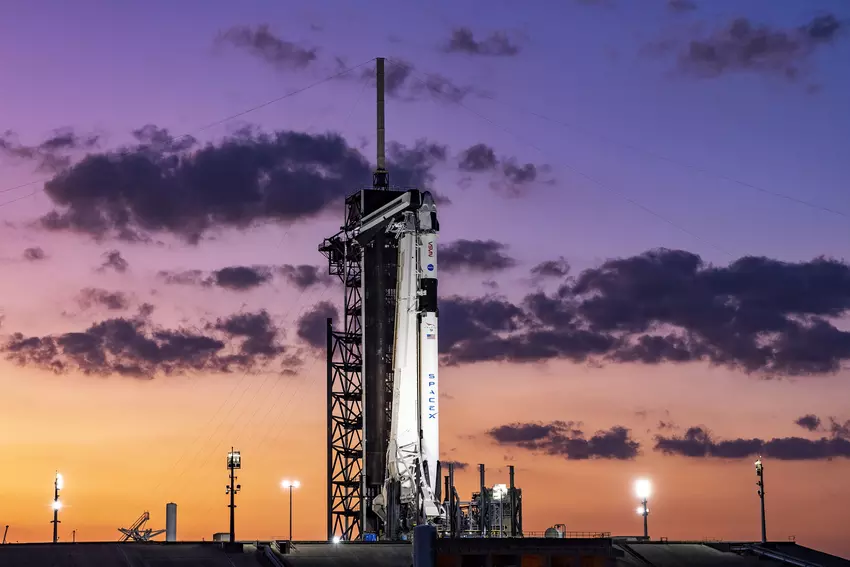 SpaceX wysyła Crew Dragona z czterema astronautami na ISS przy trzeciej próbie