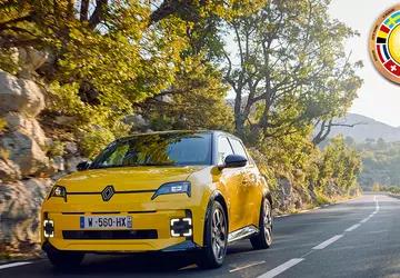 Renault 5 Samochodem Roku 2025 w ...