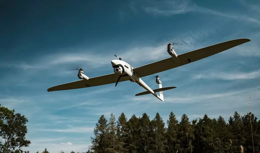 Niemcy przekazują Ukrainie 54 drony zwiadowcze Vector