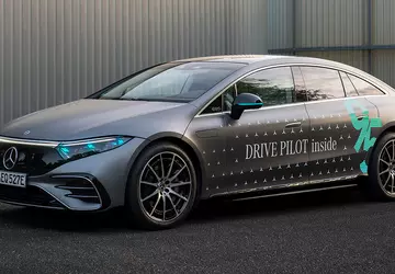 Turkusowe światła: Mercedes-Benz otrzymał autoryzację w ...